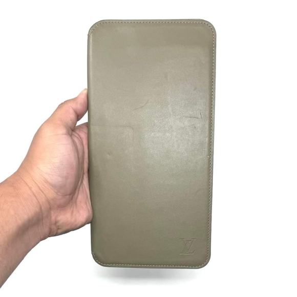 ◻️🔥LOUIS VUITTON LONG EPI WALLET🔥 ◻️ - Picture 5 of 9